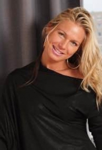 Andrea sv&eacute;dmassz&aacute;zsa &Uacute;jpesten