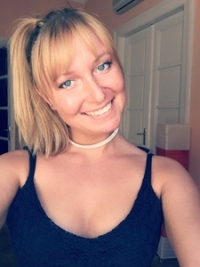 Lara csiki massz&aacute;zsa a IX.ker&uuml;letben