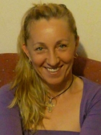Judit sv&eacute;dmassz&aacute;zs &Uacute;jpesten