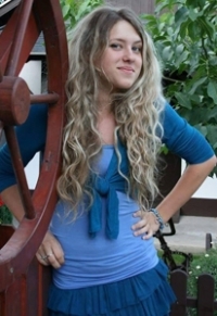 Happy L&eacute;na